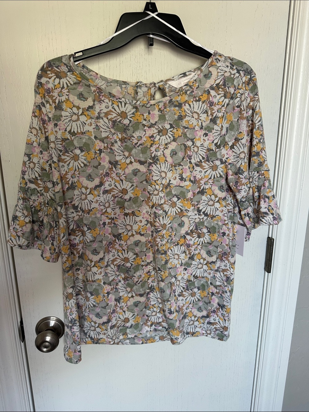 LC Lauren Conrad floral ruffle blouse